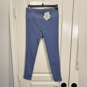 Fabletics NWT Seamless Ribbed Legging